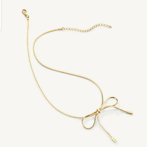 *Jillian* Bow Tie Necklace - Picture 4 of 7